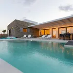 Luxury Mikonos 別荘 カラファティス